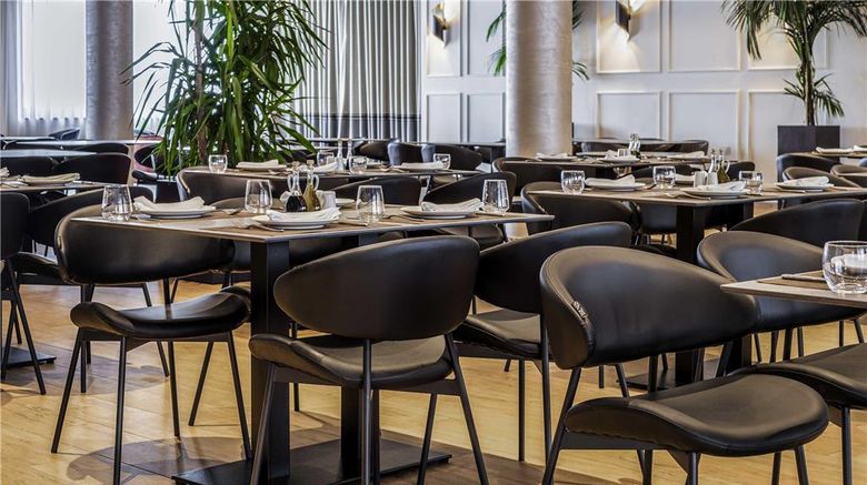 <b>Moevenpick Hotel Lalez Durres Restaurant</b>. Images powered by <a href="https://iceportal.shijigroup.com/" title="IcePortal" target="_blank">IcePortal</a>.