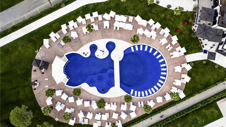 <b>Moevenpick Hotel Lalez Durres Pool</b>. Images powered by <a href="https://iceportal.shijigroup.com/" title="IcePortal" target="_blank">IcePortal</a>.