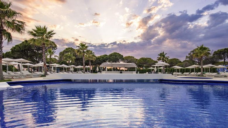 <b>Moevenpick Hotel Lalez Durres Pool</b>. Images powered by <a href="https://iceportal.shijigroup.com/" title="IcePortal" target="_blank">IcePortal</a>.