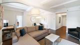 <b>The Beekman Tower New York Room</b>. Images powered by <a href="https://iceportal.shijigroup.com/" title="IcePortal" target="_blank">IcePortal</a>.