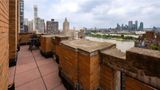 <b>The Beekman Tower New York Suite</b>. Images powered by <a href="https://iceportal.shijigroup.com/" title="IcePortal" target="_blank">IcePortal</a>.