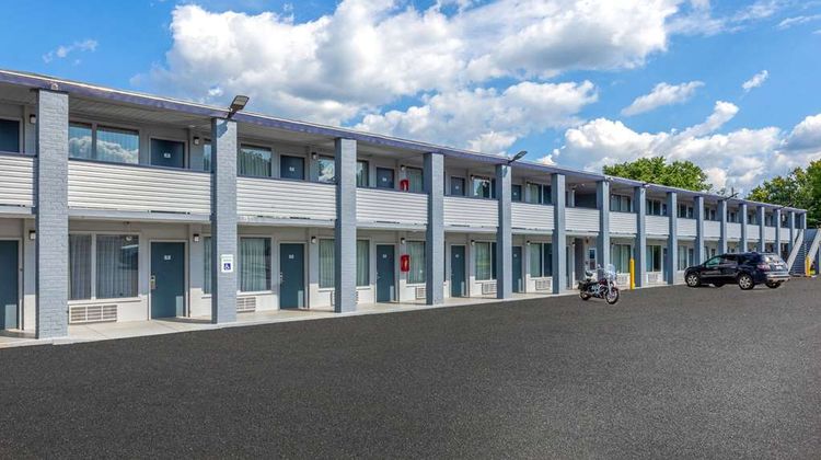 Travelodge by Wyndham Harpers Ferry Exterior