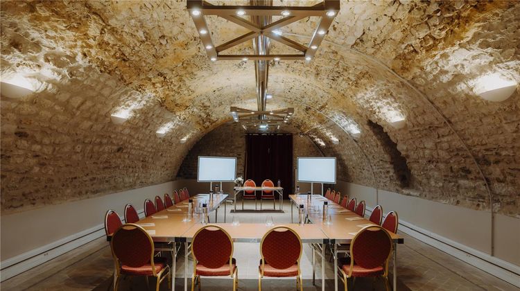 Les Demeures de Varennes, BW Sig Coll Meeting