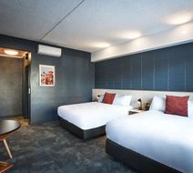 HotelMOTEL Room