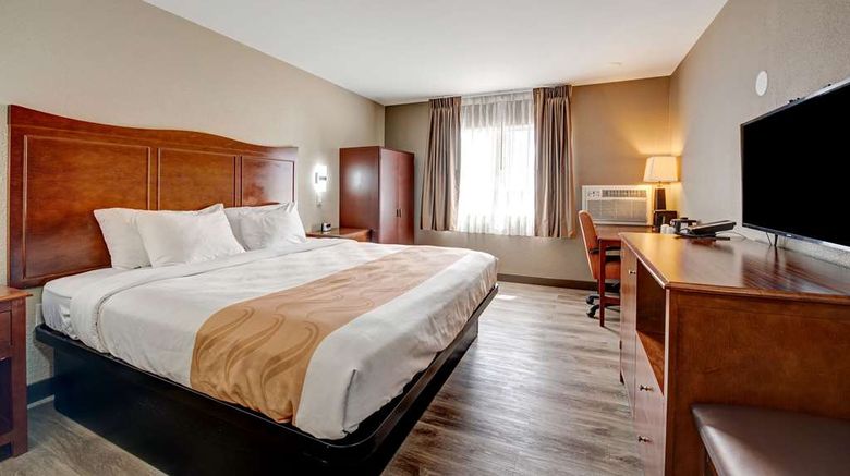 <b>Quality Inn Room</b>. Images powered by <a href="https://iceportal.shijigroup.com/" title="IcePortal" target="_blank">IcePortal</a>.