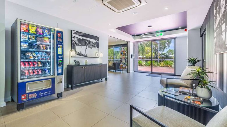 <b>Hudson Parap Lobby</b>. Images powered by <a href="https://iceportal.shijigroup.com/" title="IcePortal" target="_blank">IcePortal</a>.