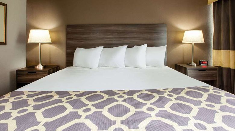 <b>Baymont by Wyndham Northwood Room</b>. Images powered by <a href="https://iceportal.shijigroup.com/" title="IcePortal" target="_blank">IcePortal</a>.