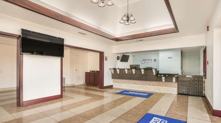 Americas Best Value Inn Stockbridge Lobby