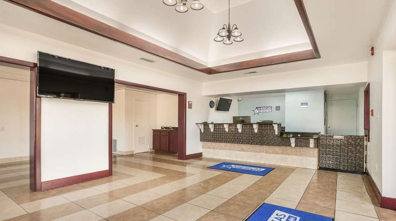 <b>Americas Best Value Inn Stockbridge Lobby</b>. Images powered by <a href="https://iceportal.shijigroup.com/" title="IcePortal" target="_blank">IcePortal</a>.