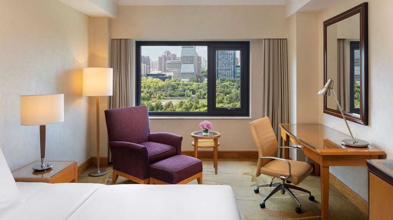<b>Radisson Collection Hotel Yangtze Room</b>. Images powered by <a href="https://iceportal.shijigroup.com/" title="IcePortal" target="_blank">IcePortal</a>.