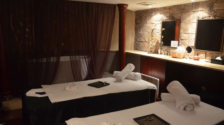 Radisson Collection Hotel Yangtze Spa