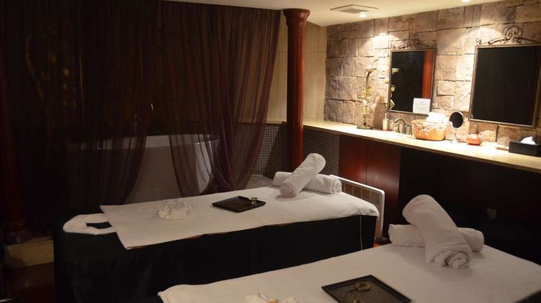 <b>Radisson Collection Hotel Yangtze Spa</b>. Images powered by <a href="https://iceportal.shijigroup.com/" title="IcePortal" target="_blank">IcePortal</a>.