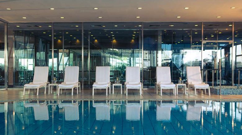 <b>Radisson Collection Hotel Yangtze Pool</b>. Images powered by <a href="https://iceportal.shijigroup.com/" title="IcePortal" target="_blank">IcePortal</a>.