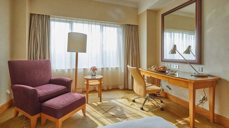 <b>Radisson Collection Hotel Yangtze Room</b>. Images powered by <a href="https://iceportal.shijigroup.com/" title="IcePortal" target="_blank">IcePortal</a>.