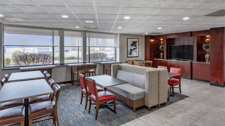 <b>Comfort Inn Restaurant</b>. Images powered by <a href="https://iceportal.shijigroup.com/" title="IcePortal" target="_blank">IcePortal</a>.