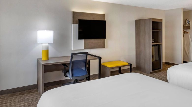 <b>Comfort Inn Room</b>. Images powered by <a href="https://iceportal.shijigroup.com/" title="IcePortal" target="_blank">IcePortal</a>.