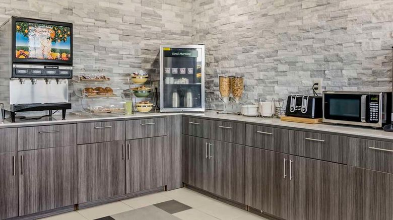 <b>Quality Inn Restaurant</b>. Images powered by <a href="https://iceportal.shijigroup.com/" title="IcePortal" target="_blank">IcePortal</a>.