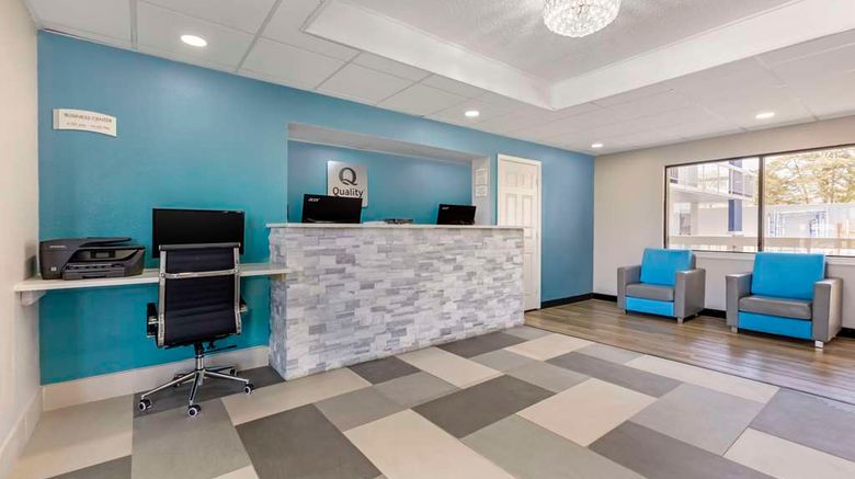 <b>Quality Inn Lobby</b>. Images powered by <a href="https://iceportal.shijigroup.com/" title="IcePortal" target="_blank">IcePortal</a>.