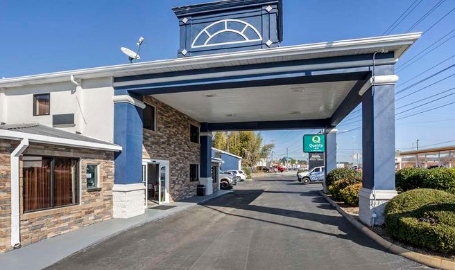 Quality Inn Exterior
