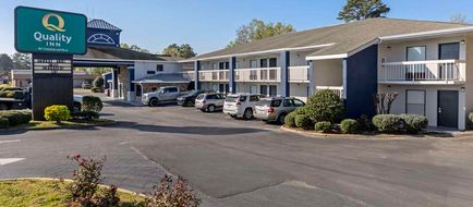 Quality Inn Exterior