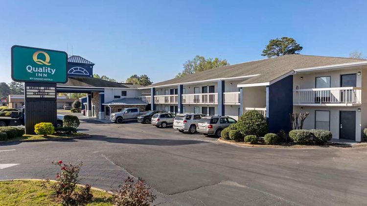 Quality Inn Exterior