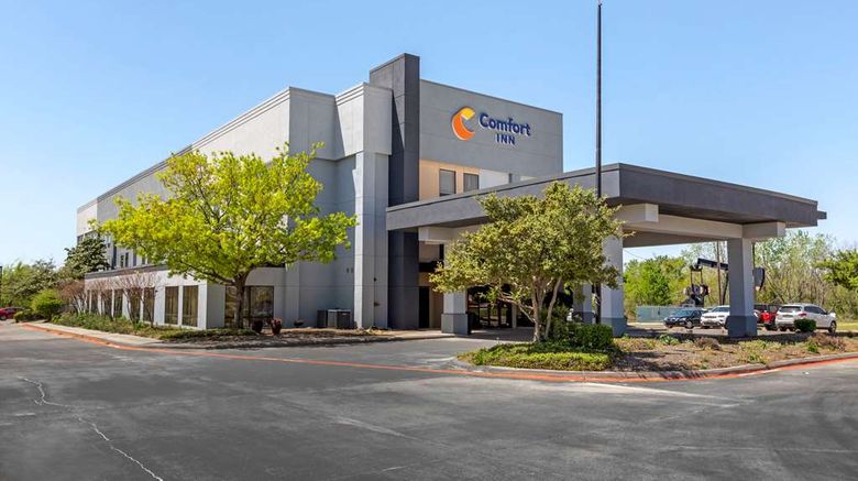 <b>Comfort Inn Sherman Exterior</b>. Images powered by <a href="https://iceportal.shijigroup.com/" title="IcePortal" target="_blank">IcePortal</a>.
