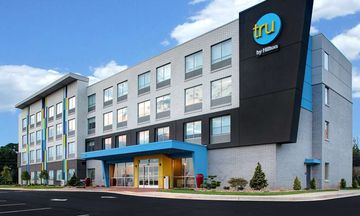 Tru by Hilton Lithia Springs