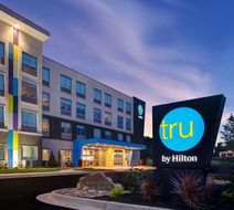 Tru by Hilton Lithia Springs Exterior