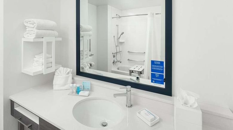 <b>Hampton Inn Ashland City Room</b>. Images powered by <a href="https://iceportal.shijigroup.com/" title="IcePortal" target="_blank">IcePortal</a>.