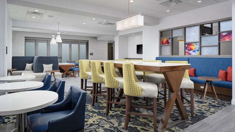 <b>Hampton Inn Ashland City Lobby</b>. Images powered by <a href="https://iceportal.shijigroup.com/" title="IcePortal" target="_blank">IcePortal</a>.