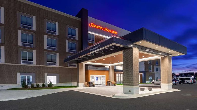 <b>Hampton Inn & Suites Bloomfield Hills Exterior</b>. Images powered by <a href="https://iceportal.shijigroup.com/" title="IcePortal" target="_blank">IcePortal</a>.