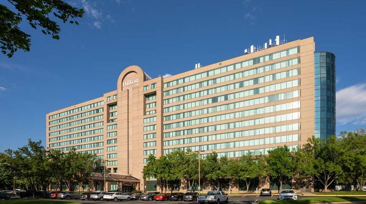 Hilton Fairfax Exterior