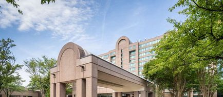 Hilton Fairfax Exterior