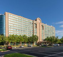 Hilton Fairfax Exterior