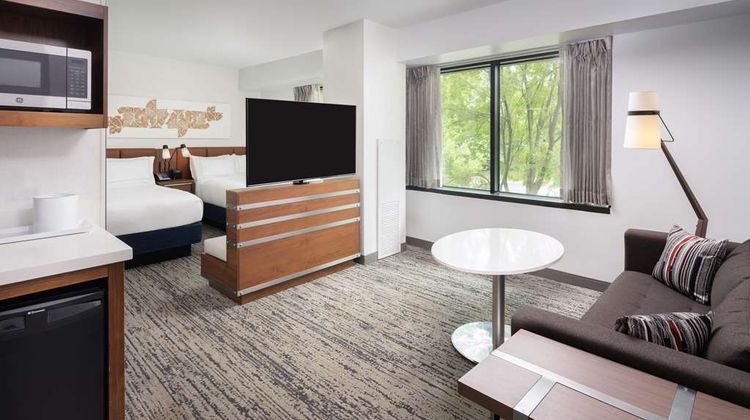 Hilton Fairfax Room