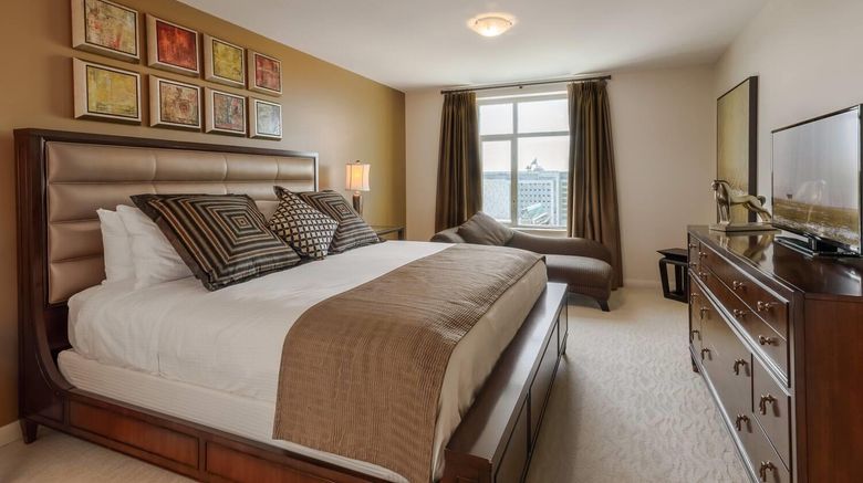 <b>Broadway Plaza, Trademark by Wyndham Room</b>. Images powered by <a href="https://iceportal.shijigroup.com/" title="IcePortal" target="_blank">IcePortal</a>.