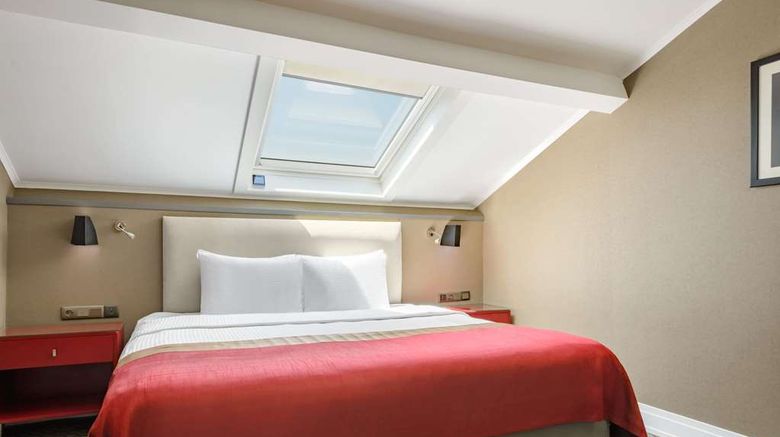 <b>Ramada Plaza by Wyndham Eskisehir Room</b>. Images powered by <a href="https://iceportal.shijigroup.com/" title="IcePortal" target="_blank">IcePortal</a>.