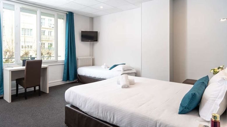 <b>Hotel Du Chateau Room</b>. Images powered by <a href="https://iceportal.shijigroup.com/" title="IcePortal" target="_blank">IcePortal</a>.