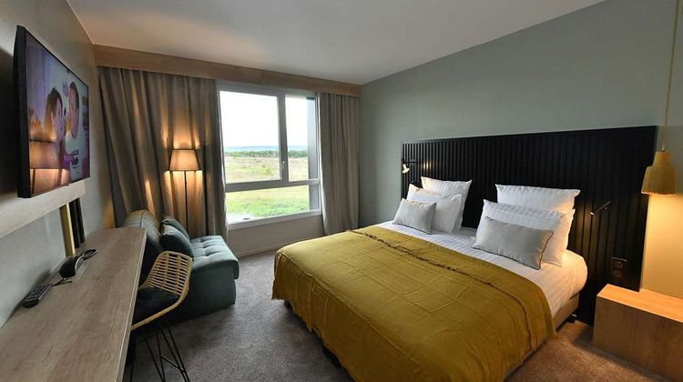 Golden Tulip Reims Room