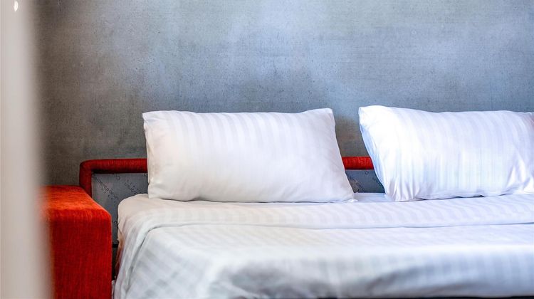 Golden Tulip Reims Room