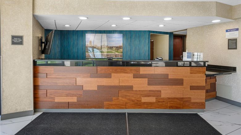 <b>Best Western Plus North at Pyramids Lobby</b>. Images powered by <a href="https://iceportal.shijigroup.com/" title="IcePortal" target="_blank">IcePortal</a>.