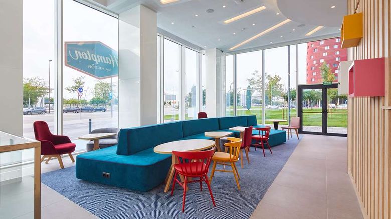 <b>Hampton Barcelona Fira Gran Via Lobby</b>. Images powered by <a href="https://iceportal.shijigroup.com/" title="IcePortal" target="_blank">IcePortal</a>.