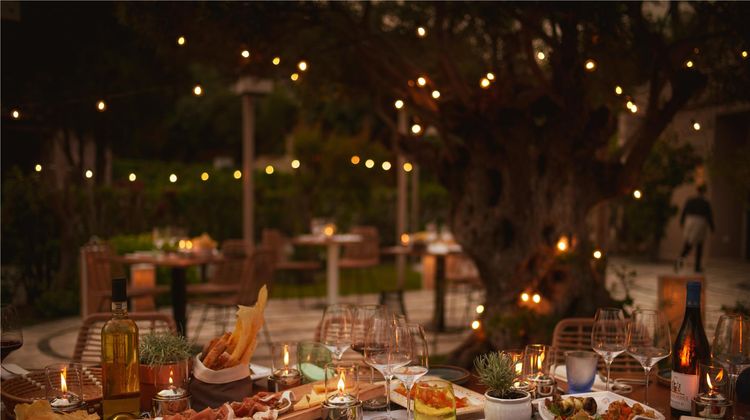 Baia di Chia Resort Sardinia, Curio Coll Restaurant