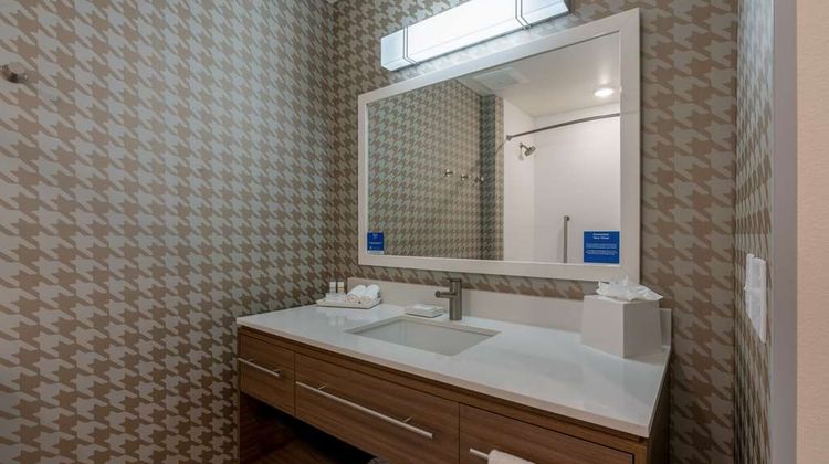 Home2 Suites by Hilton Pocatello Room