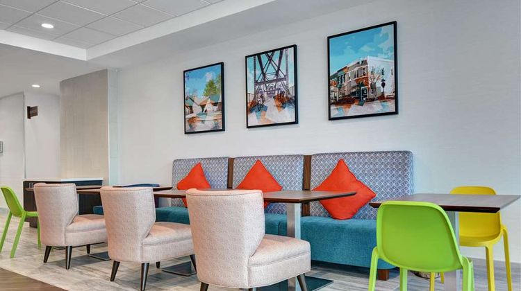 Home2 Suites by Hilton Bentonville Lobby