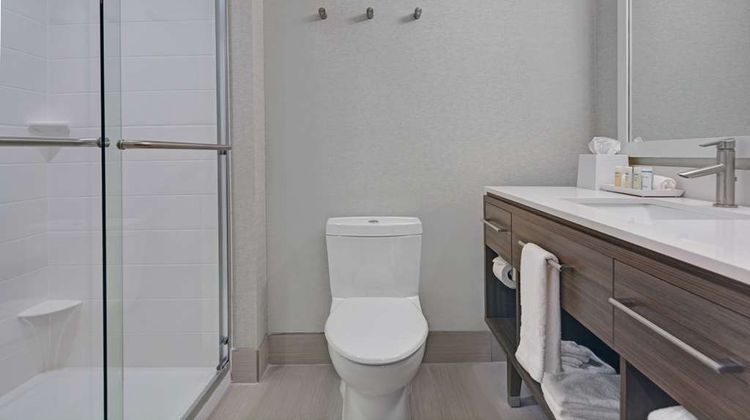 Home2 Suites by Hilton Bentonville Room