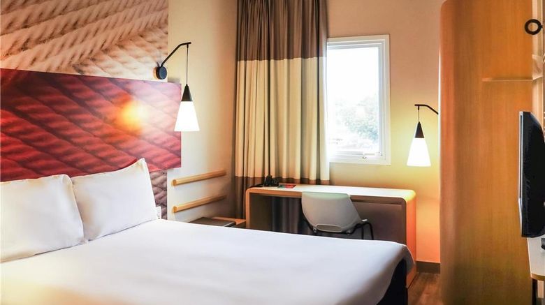 <b>Ibis Guaxupe Hotel Room</b>. Images powered by <a href="https://iceportal.shijigroup.com/" title="IcePortal" target="_blank">IcePortal</a>.
