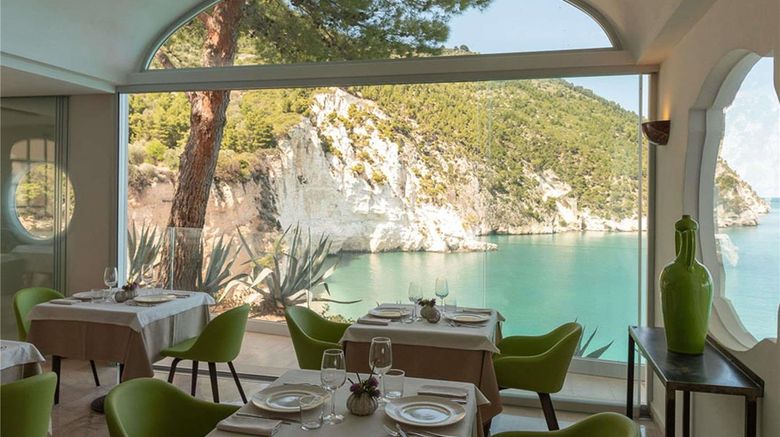 <b>Hotel Baia delle Zagare Restaurant</b>. Images powered by <a href="https://iceportal.shijigroup.com/" title="IcePortal" target="_blank">IcePortal</a>.