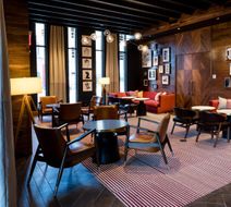 Cambria Hotel Boston Somerville Lobby