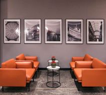 Radisson Hotel Naples Nola Lobby